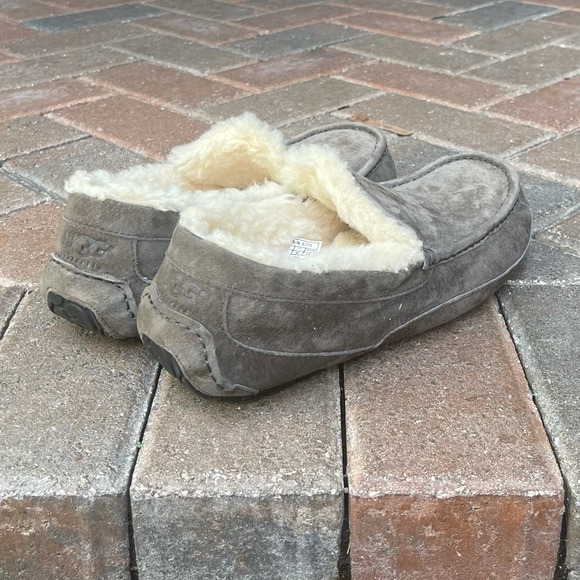 UGG grey suede Ascot loafers - Picture 2 of 11